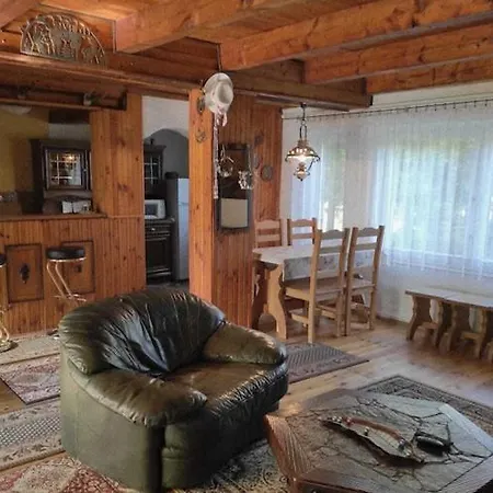 بيت للعطل Lakeside Villa, Private Garden